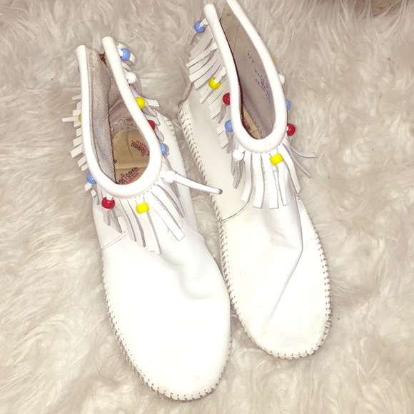 white minnetonka boots